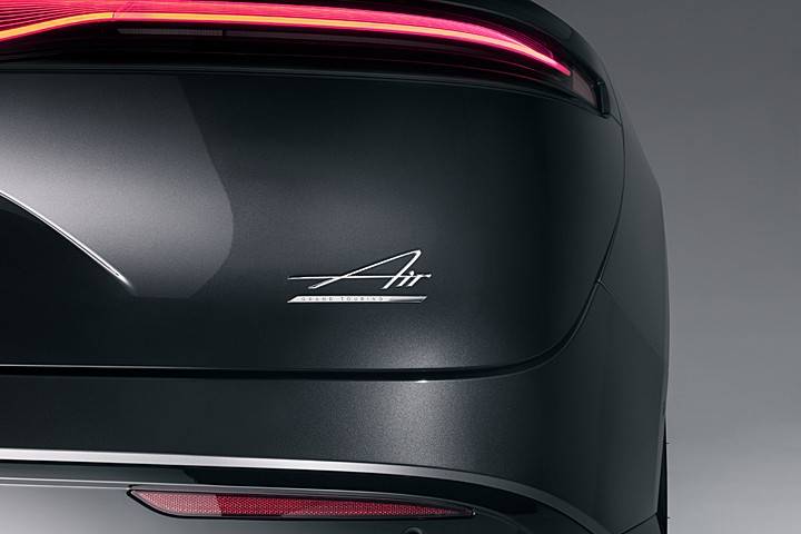 外观开始做文章美国lucidair推黑化版套件