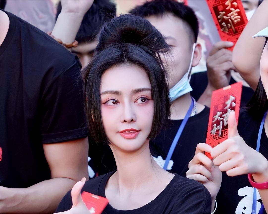 原创何承熹豪掷800万整容成范冰冰与主刀医生结婚后来怎么样了