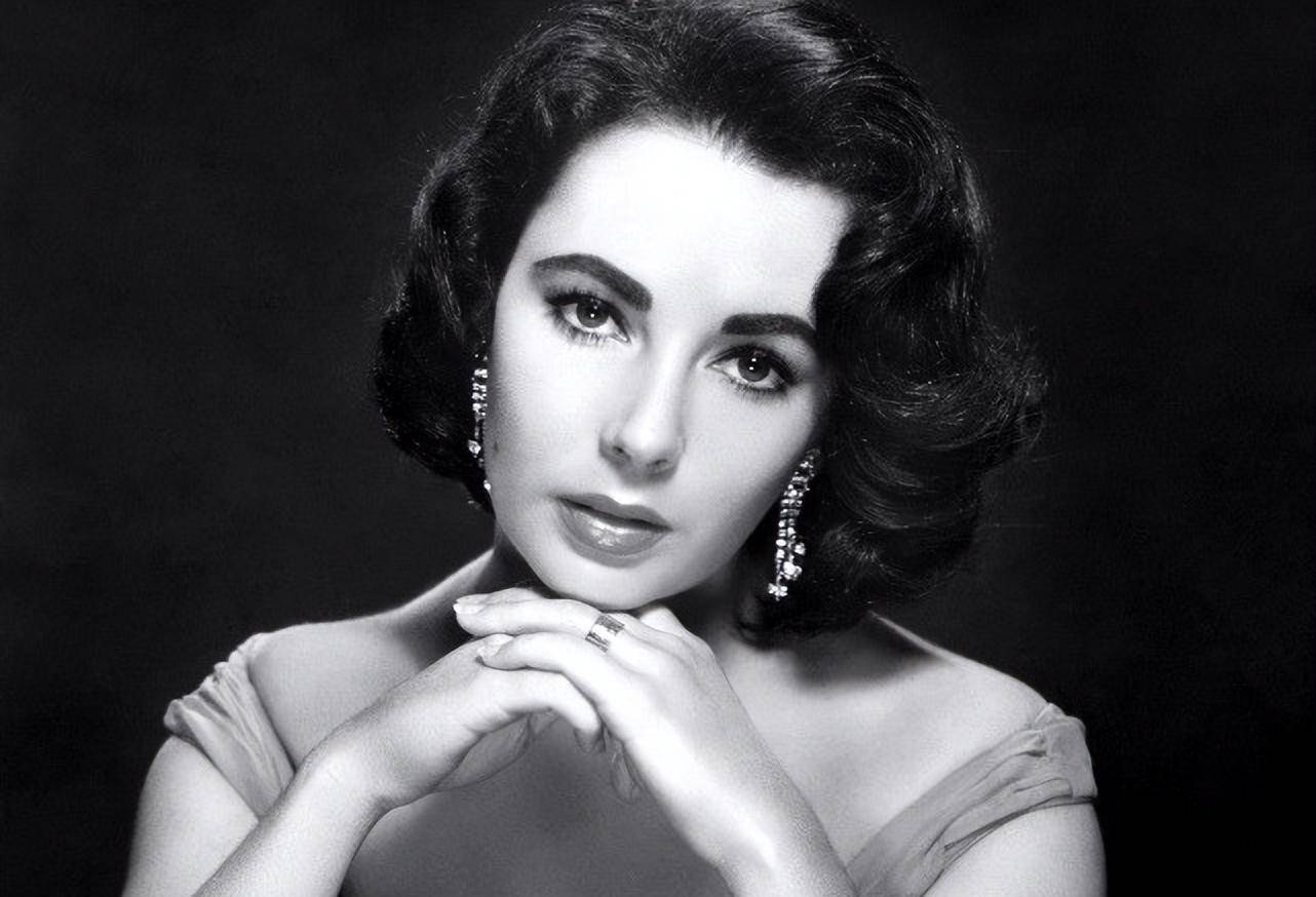 伊丽莎白泰勒:有过8次婚姻,数不清的珠宝,为何还说自己不幸福_母亲