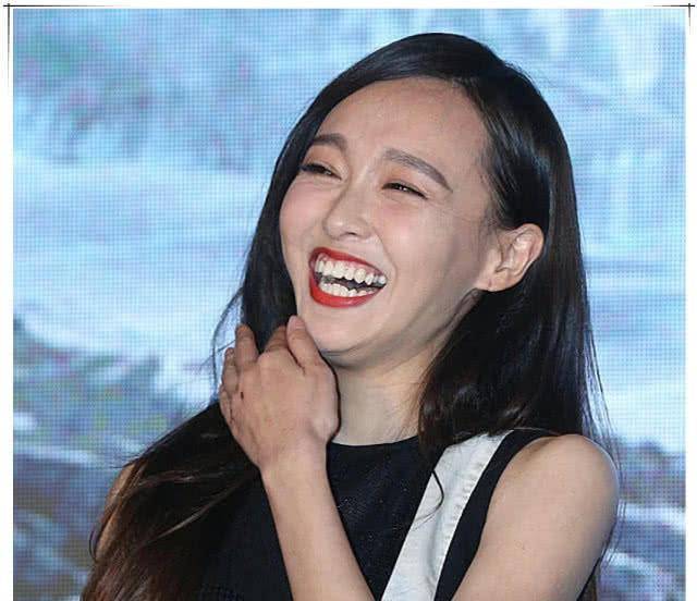 女星放开时大笑,赵丽颖可爱,杨颖嘴变大,看到最后一个好治愈!