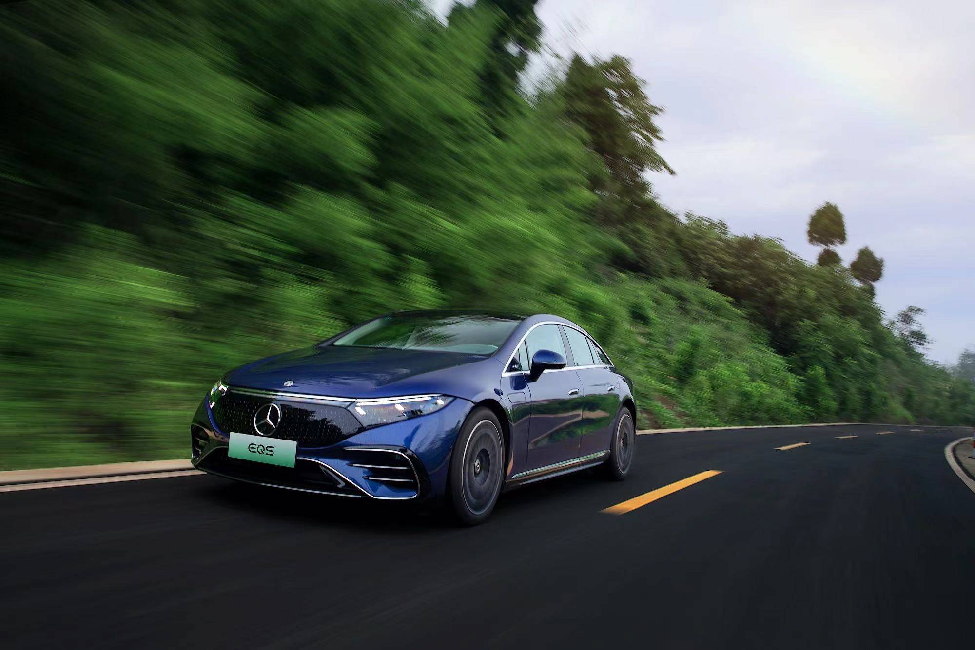 开着天花板级别纯电豪华车绿色采摘,是什么体验?_续航_屏幕_显示