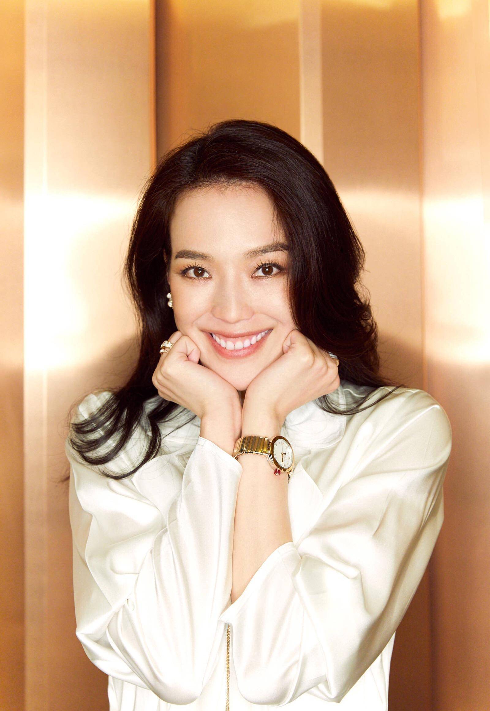 舒淇也是百变女神,不仅穿衣时尚时髦,她的妆容比颜值更有看点_step