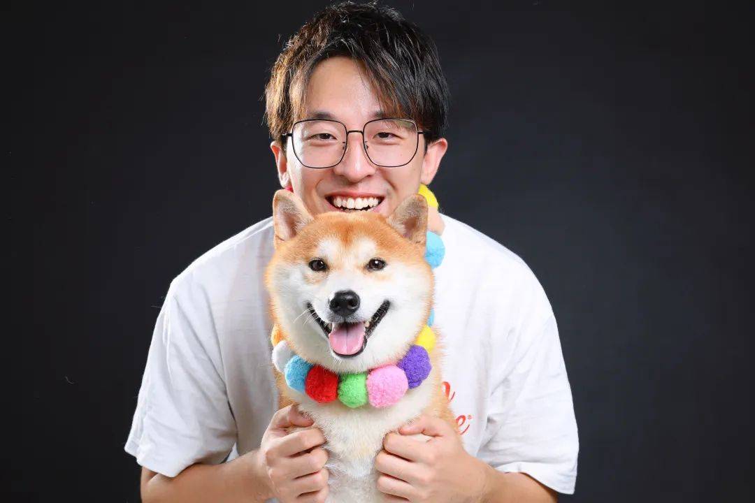 百万萌宠大v西二旗柴哥携"锦鲤柴"助阵宠爱直播间!福利爆满!惊喜连连!