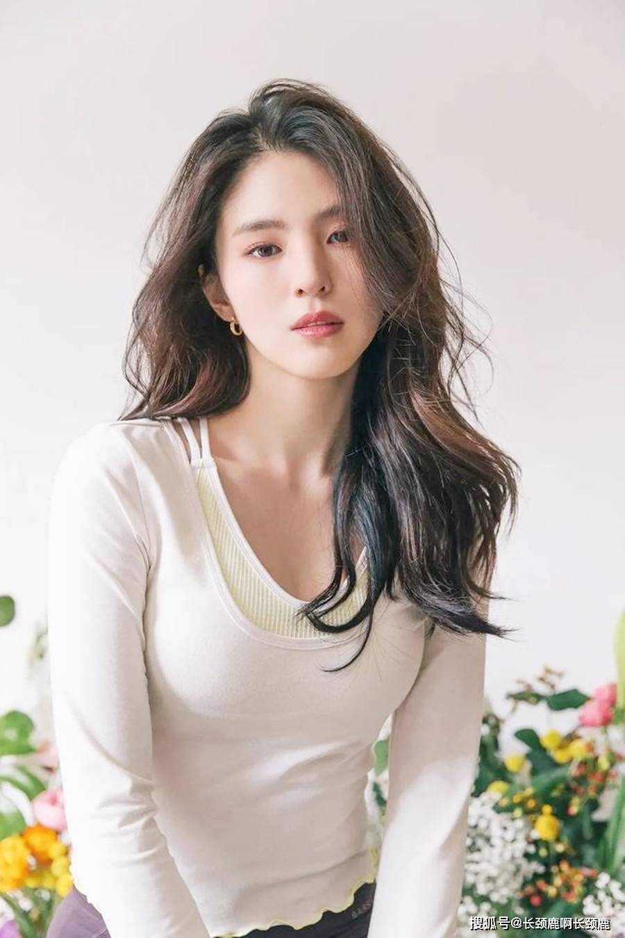 在财阀操控的韩国娱乐圈中,漂亮的女明星韩素希能够独善其身吗?