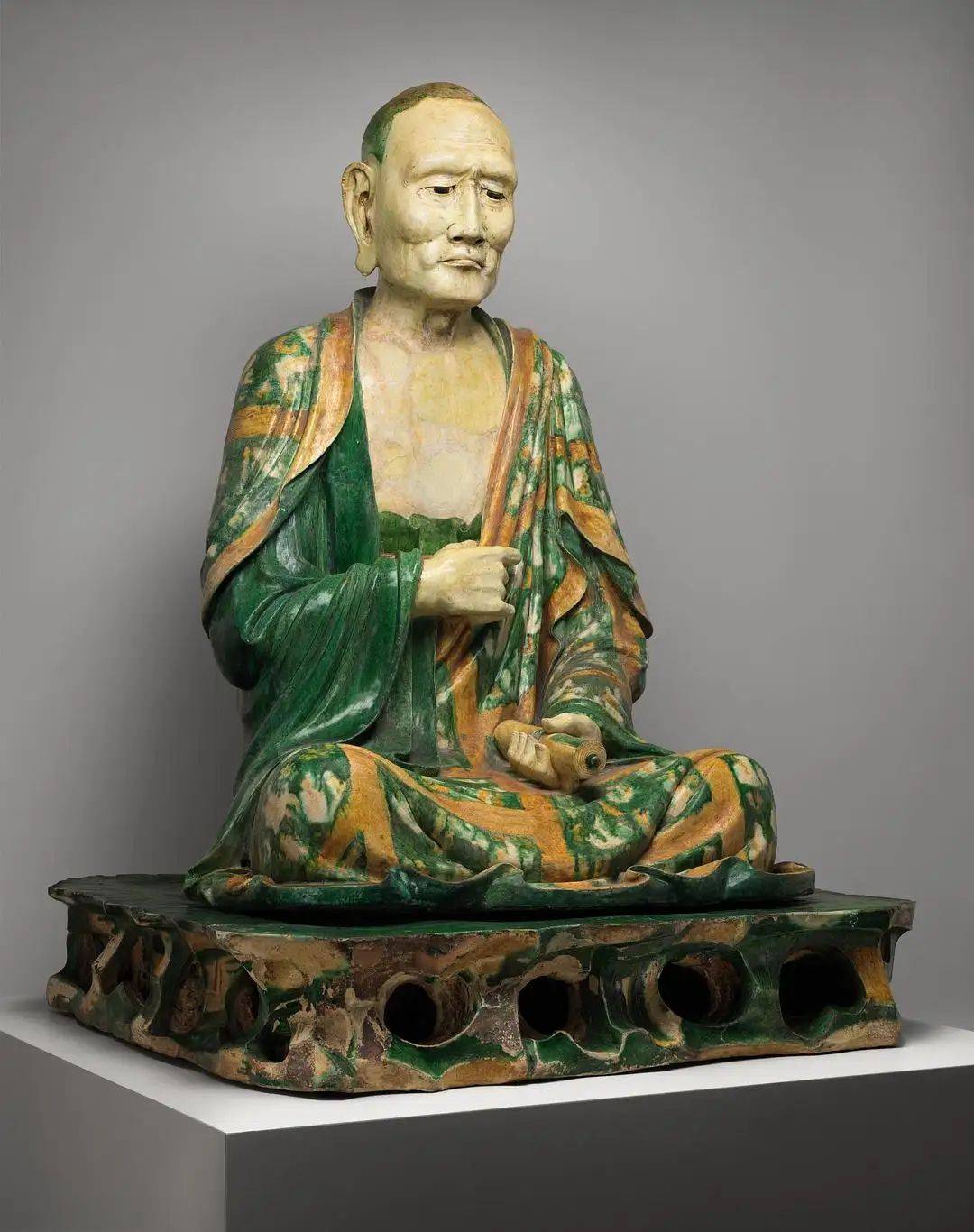 流落海外100多年的辽三彩罗汉像，原来当初是被村民卖掉的_手机搜狐网
