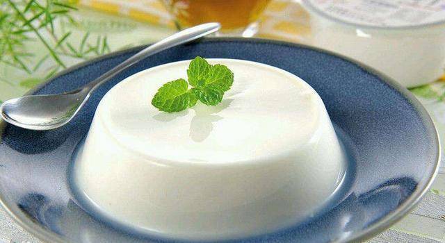 牛奶布丁是很多朋友特别喜欢吃的一道美食,_炉子_原料_椰子