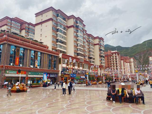 西藏第三大城市：昌都市区的街景，不愧为“藏东明珠”，名不虚传