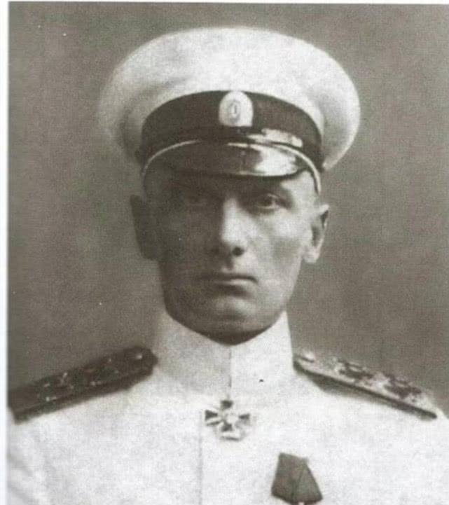 俄国将军逃遁时，曾把数百吨黄金沉入贝加尔湖，为何没人打捞