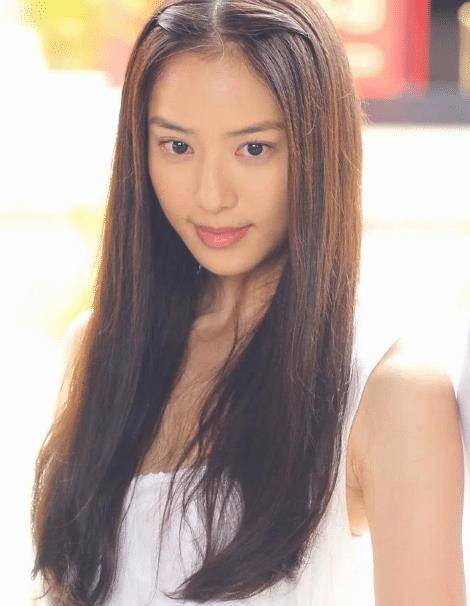 她身材不输林志玲,因"李宗瑞事件"暂退娱乐圈,今嫁入豪门_白歆惠_姐姐