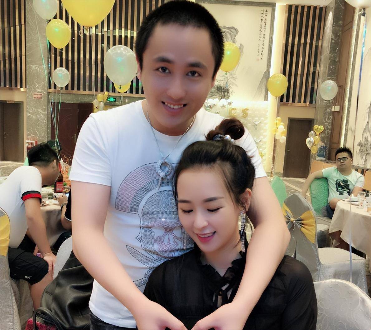 散打哥媳妇真真姐,拒绝生四胎,透露:准备找医院,给他做结扎_ks_直播