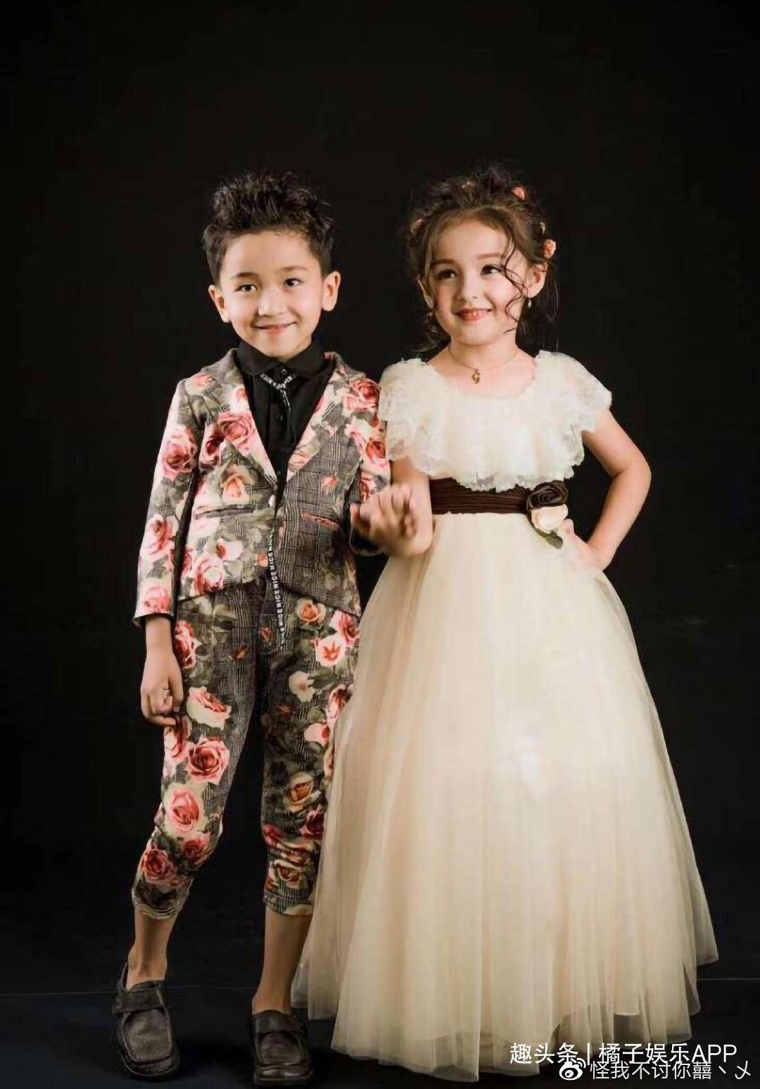 周嘉成和易烊千玺亲亲,云养孩子被可爱击中!_妈咪_妈妈_公主