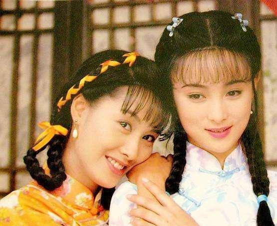 本以为朱茵已经够美了,看到她和蒋勤勤同框,才知道啥叫倾城绝色_角色