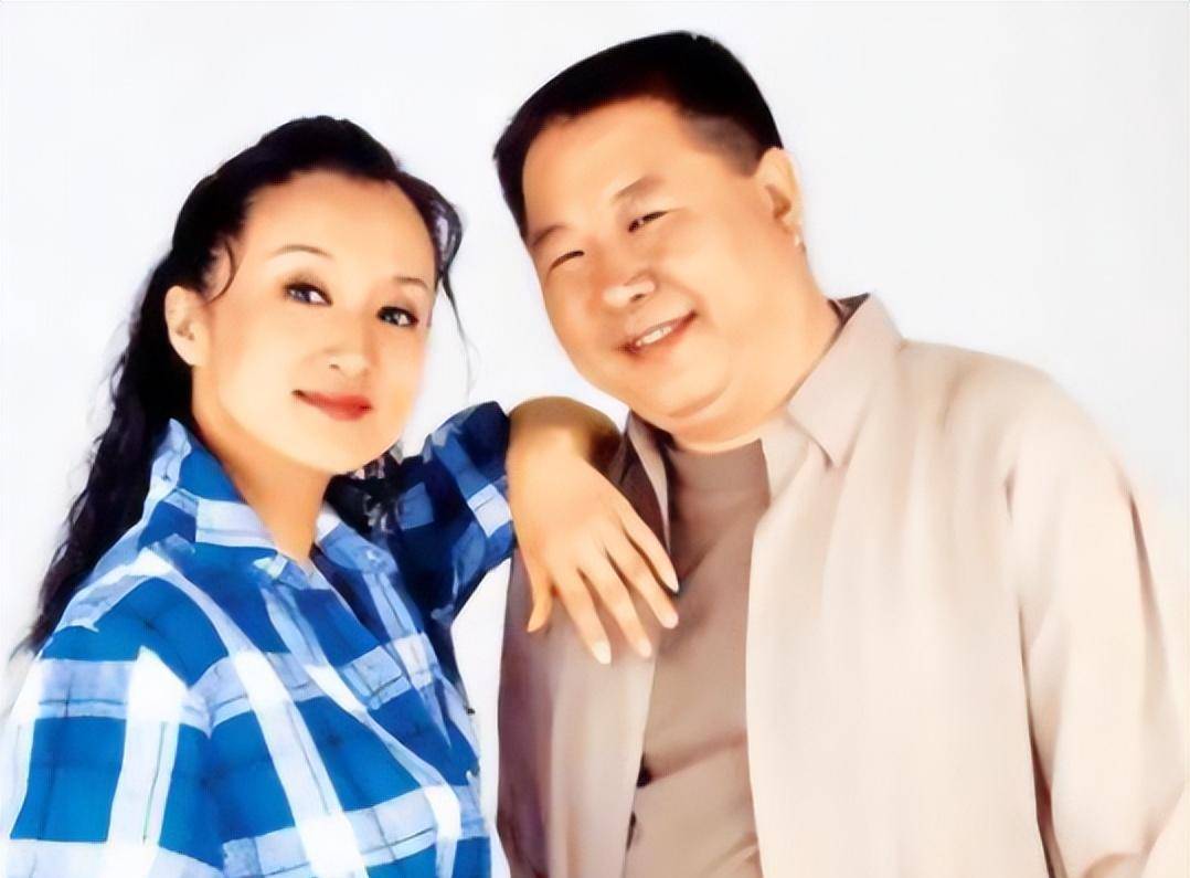 60岁杨昆现状悲惨,别墅被卖靠2500退休金生活,因无娃而感到遗憾_直播