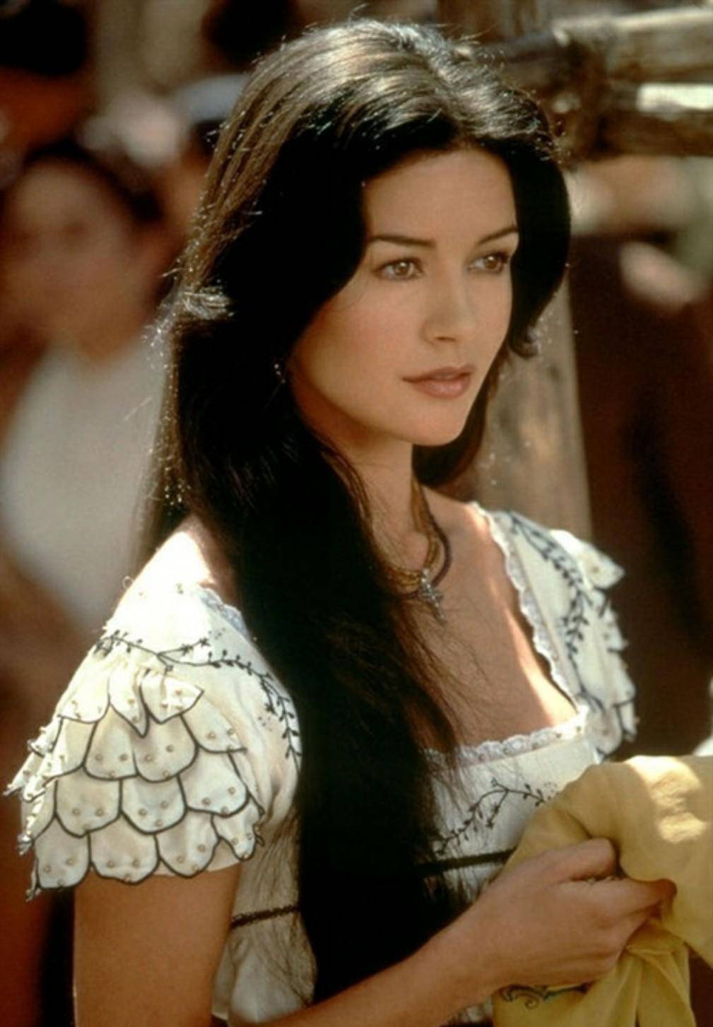 泽塔琼斯:富豪老公比她25岁还花心,一双儿女都没继承她的高颜值