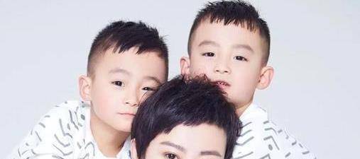 郝蕾的第二段婚姻是和圈外人老公刘烨的,两人育有一对双胞胎儿