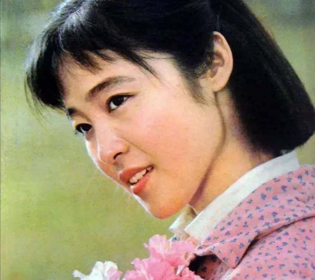 《高山下的花环》37年后男主大火,女主婚姻坎坷!世间再无雷军长
