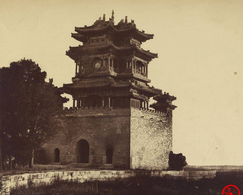 “英法”老照片：皇帝逃跑之后的皇家禁地，颐和园被焚毁，午门城台斑驳