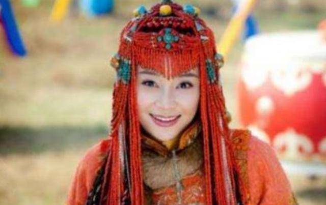 “蒙古”蒙古第一女英雄满都海，33岁时下嫁7岁的达延汗，三次生下双胞胎