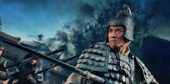 “刘备”此人是刘璋部下，也是赵云的师兄，死后刘备感叹不已