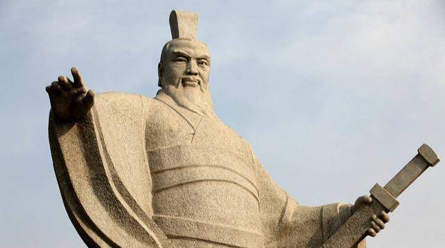 “刘备”曹操倒履相迎，刘备三顾茅庐，为何三国政治家，执着于形式主义？