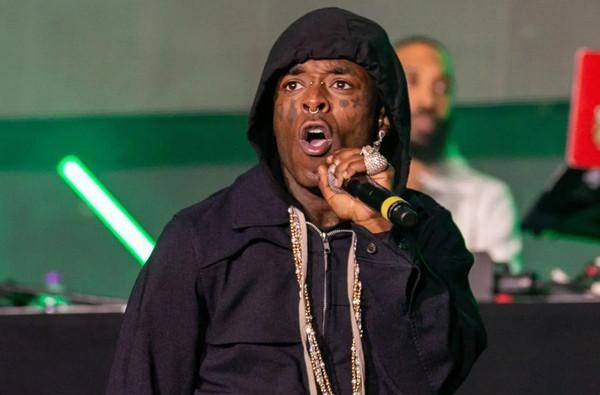 歌手欲把11克拉粉钻镶上额头,成漫威超级英雄_利尔·乌兹·_钻石_lil