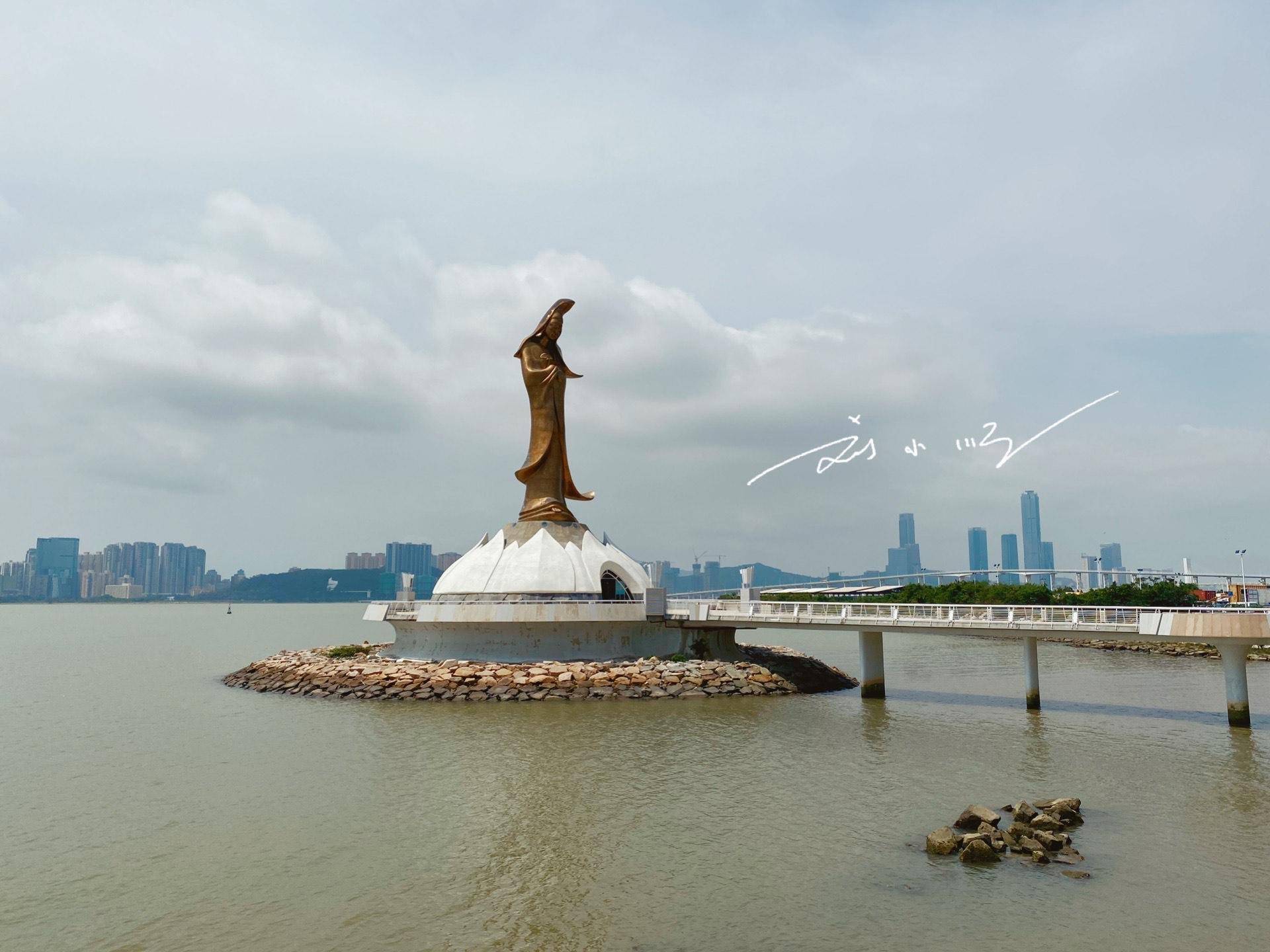 澳门有一座"海上观音像",造型飘逸典雅,知道的游客却似乎不多_刘小顺