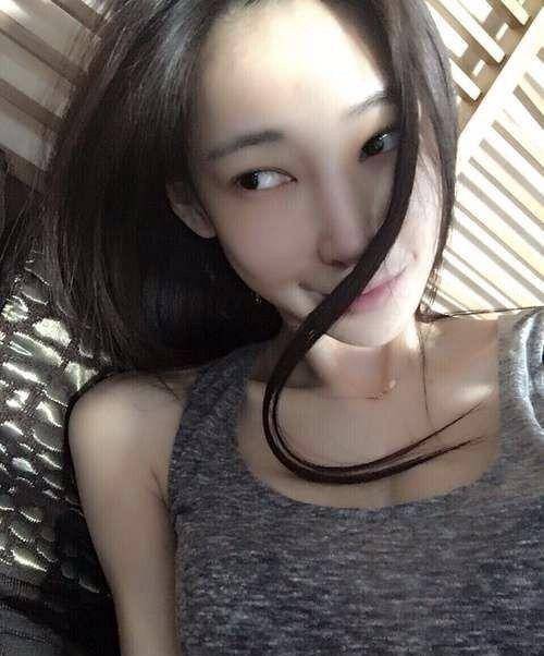 李荣浩前女友模特出身,《模特》为旧爱陆瑶而写,俩人相恋四年之久