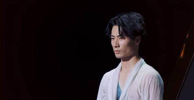 《舞蹈风暴》两位教科书舞者battle,苏海陆正常状态刘迦还能赢吗_表演