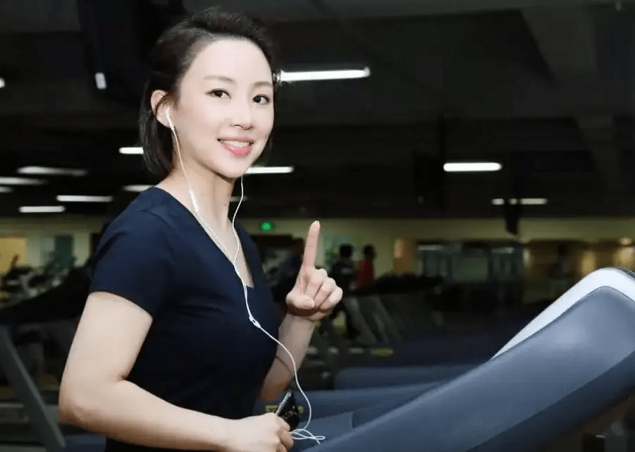 还有神秘大咖?_直播_活动_姿态