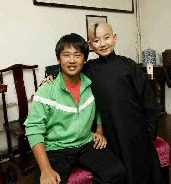 陶阳22岁生日,守到零点送祝福的果然是她,不是郭德纲_老郭_京剧_相声