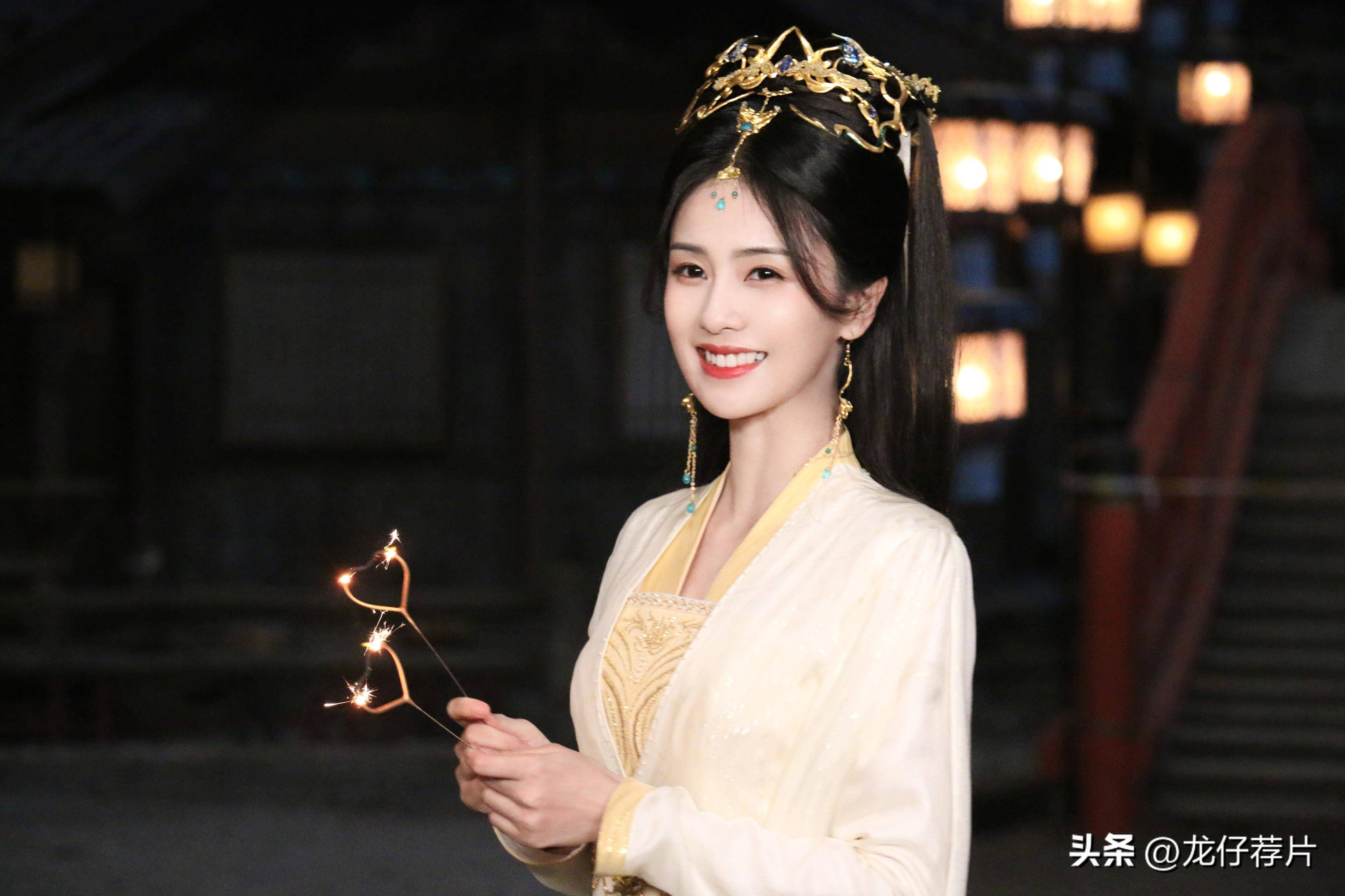 作为备受期待的热门ip,该剧汇集了利奥,白露,陈都灵,邓薇等众多高人气