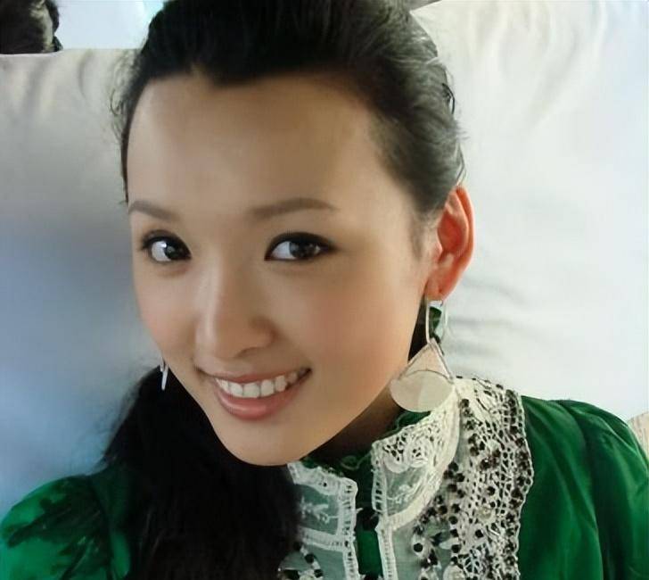 67赵本山女徒弟整容失败影响演艺事业,"香秀"向整容机构索赔_王君平