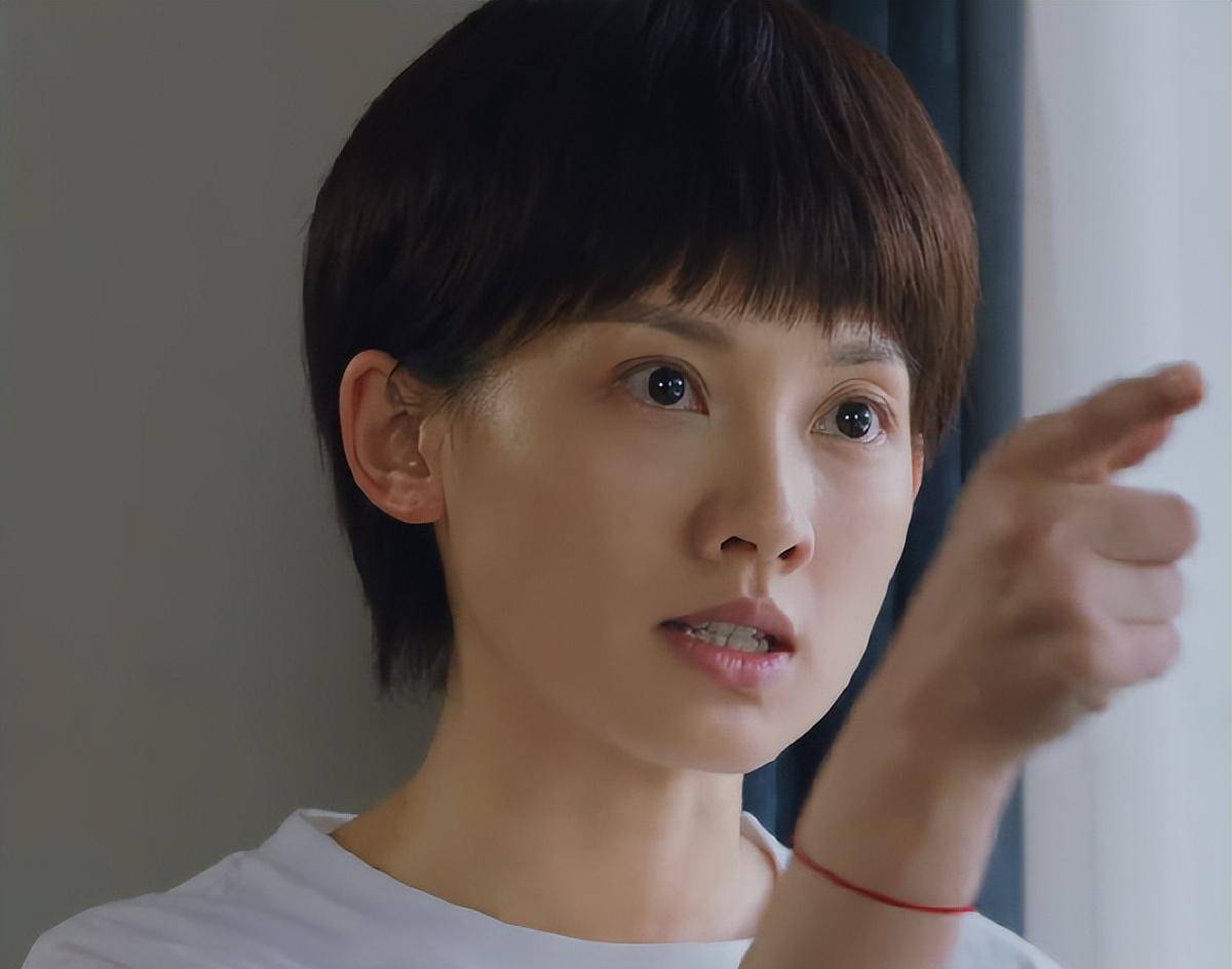 但是另一方面马藜在剧中的表演却又受到了很多的吐槽和质疑,简言之就