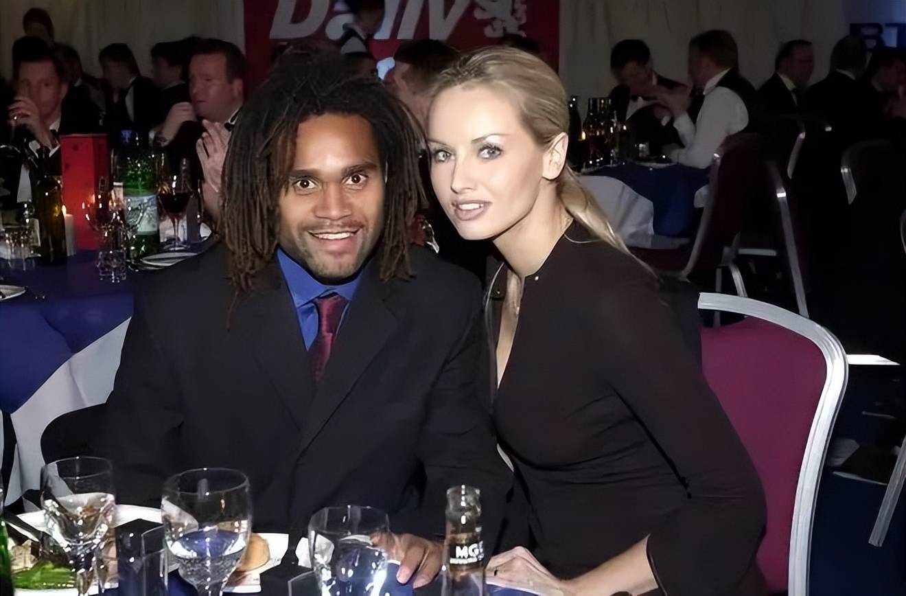 比如姆巴佩的绯闻女友都是白人,瓦拉内,博格巴,登贝莱,小图拉姆他们的