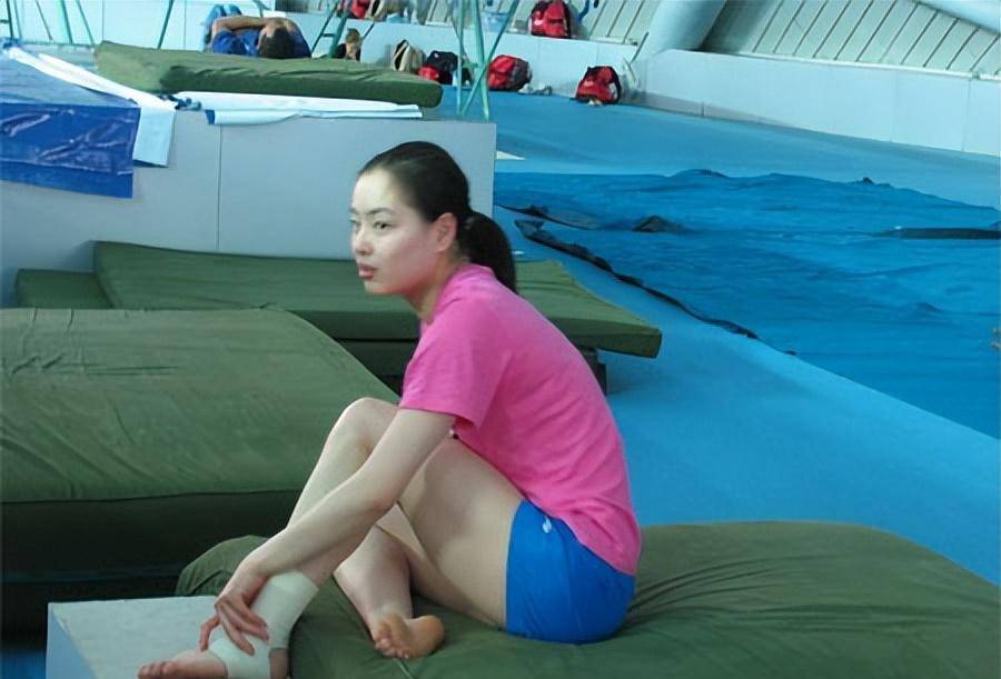 5年看吴敏霞:放弃豪门嫁给爱情,张孝诚真的很幸运能娶到她