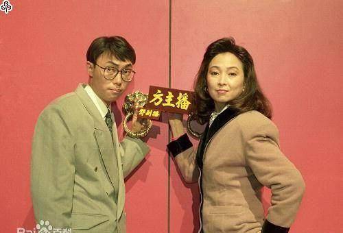 意外遭遇话筒失灵,张晨光方芳《回家》获网友点赞:小品最佳_台湾_表演