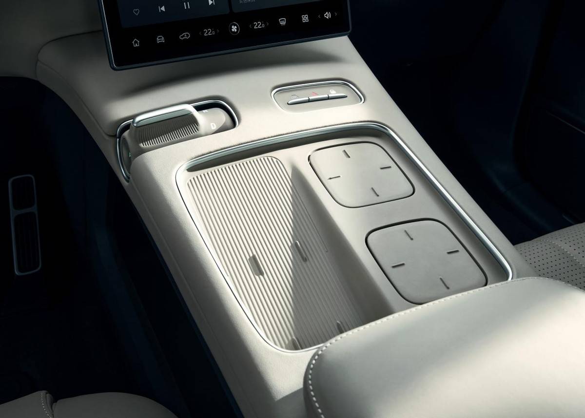 原创
                蔚来新品发布会举行，全新ES8携手EC7年底压轴登场4