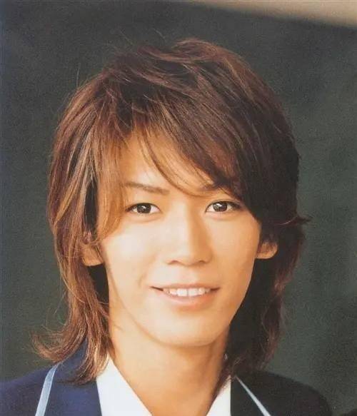 龟梨和也是年轻时美男外型,35岁后短发也帅翻_杰尼斯_戏剧_外表