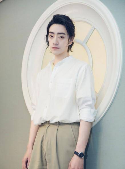 可高冷可逗比,宝藏男孩藏不住了_阿云嘎_感觉_气质