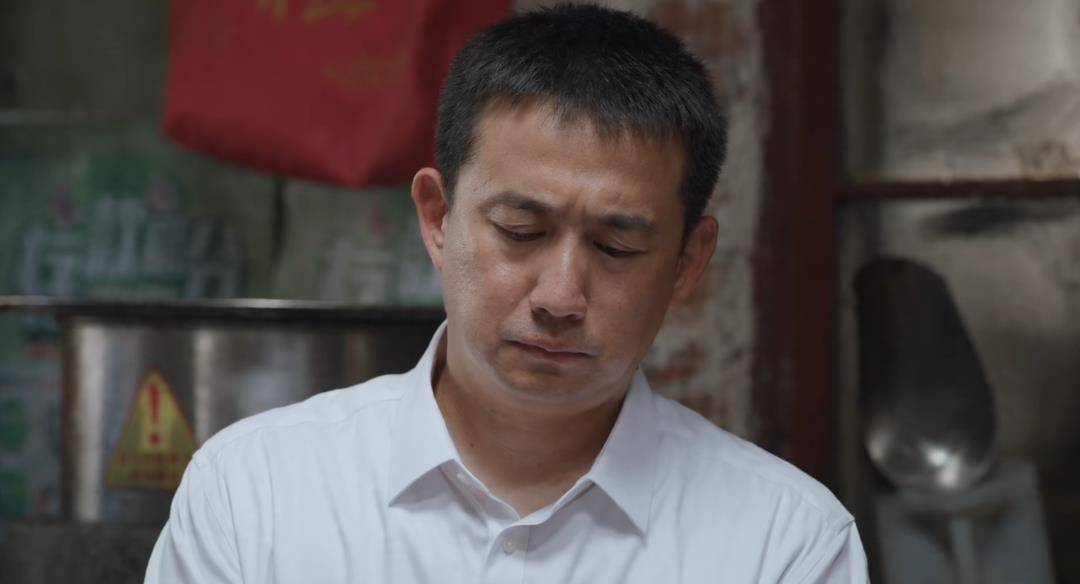 但其实并不是谁都能演出这种老干部的感觉,很多演员虽然看着挺好,但一