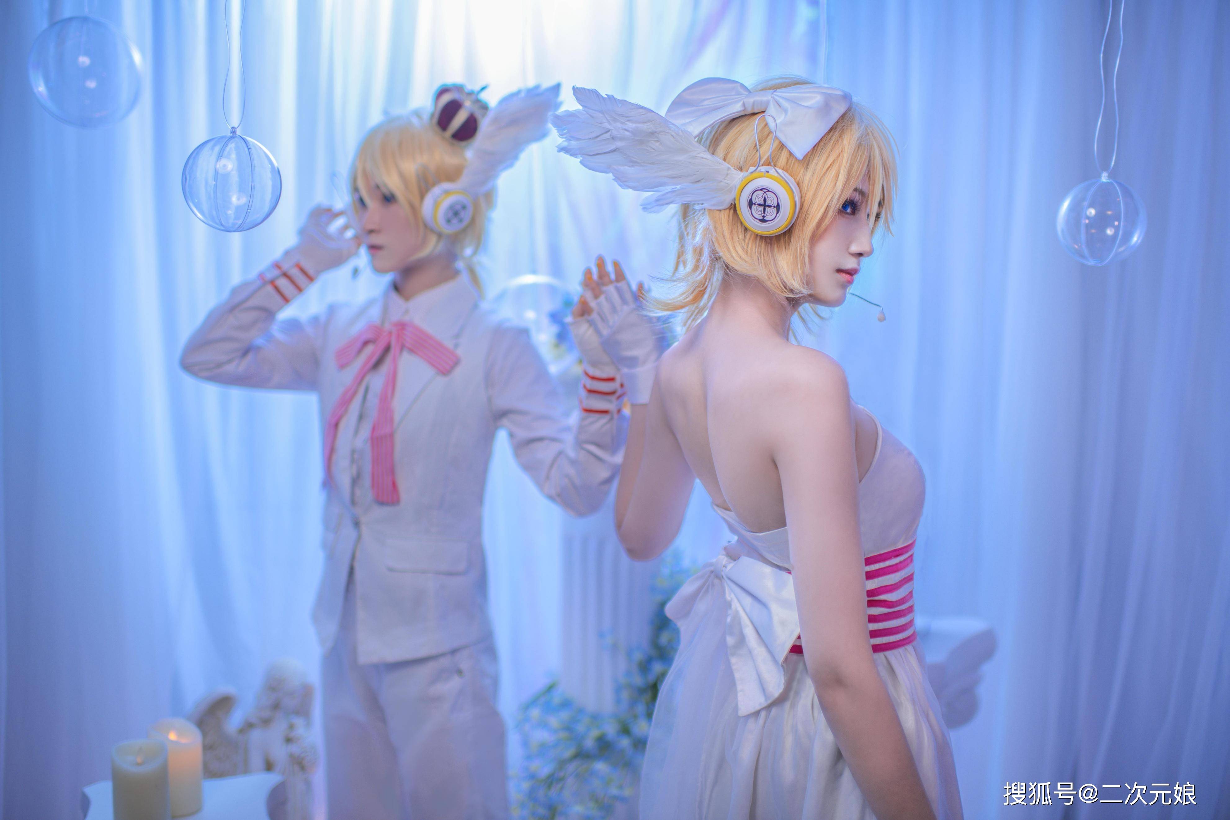 《蝴蝶耳机》镜音双子,15周年cos正片!_虚拟_镜音铃_内容
