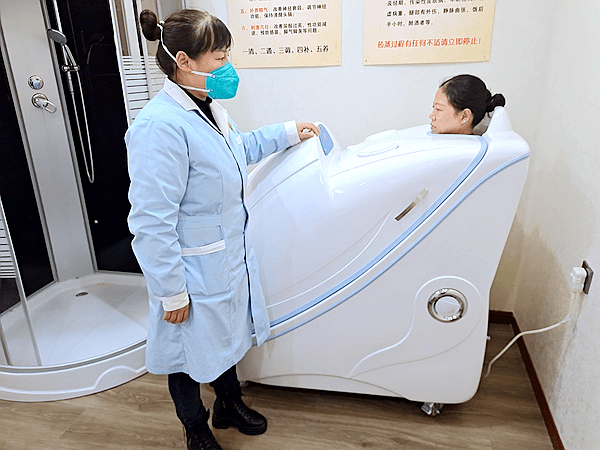 重庆市御灵指公司为疫情防控志愿者提供免费理疗服务