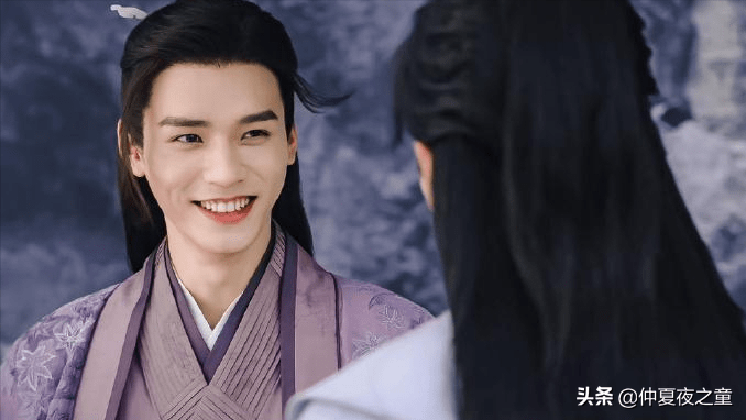 《山河令》编剧小初,本就是小说的书粉,她将各方声音,意见融合,虽然也