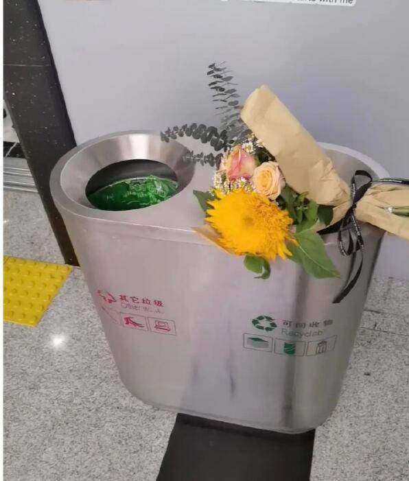 粉丝送花给陈宥维,疑似被直接丢进垃圾桶,名气不高脾气很大?