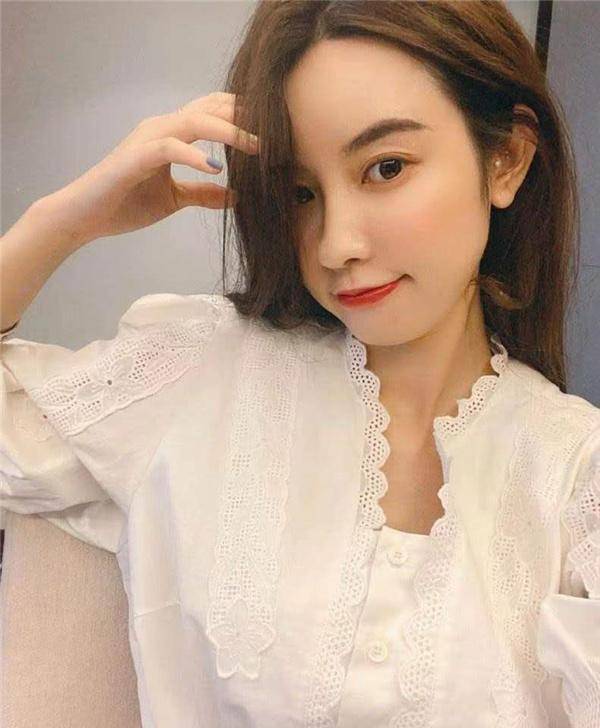 董花花近况暗示分手,张大奕高调炫富心情大好,疑似上位成功_网友_动态