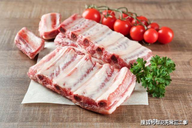 买猪肉时,肋排和排骨有啥区别?口感差别大,知道后别再乱买了_部位_做法_位置