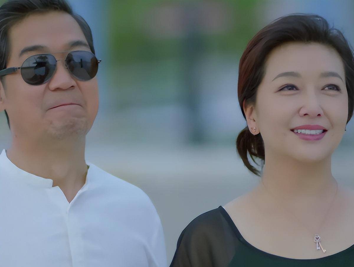 刘佳:嫁给富豪老公,成为贤妻良母,低调却很幸福_李培森_事业_角色