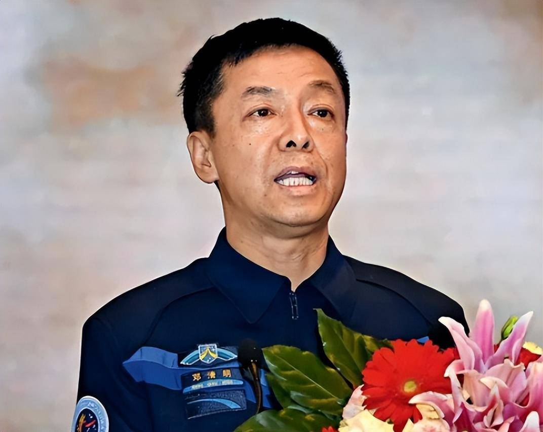 神十五航天员邓清明,苦训24年终于圆梦,曾直言:对不起老婆孩子_梦想