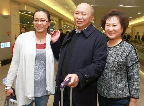 于是吴飞霞在电影《剑雨》中首次亮相,出演了一个毫不起眼的一个高手