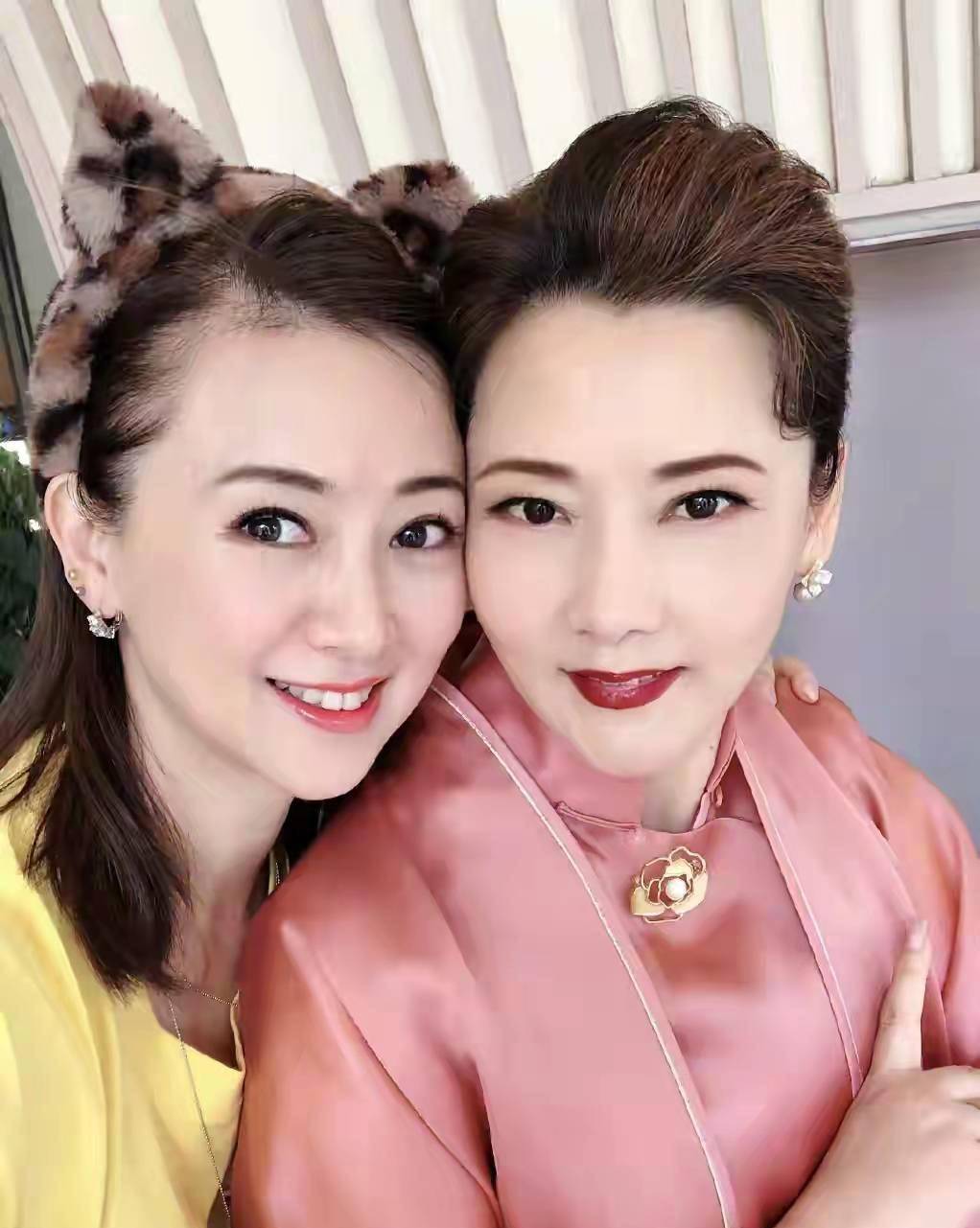 江南美人何赛飞:曾是邓颖超的座上宾,跟丈夫相爱33年